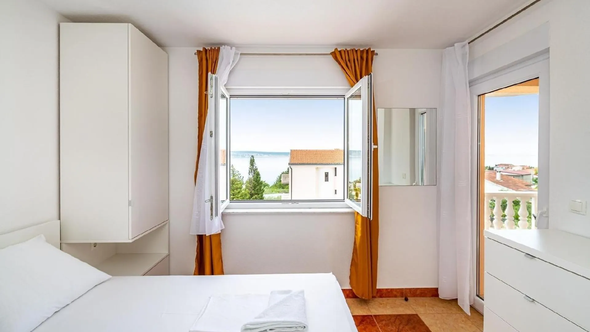 Lägenhet Ferienwohnung Mit Wasserblick Starigrad Paklenica