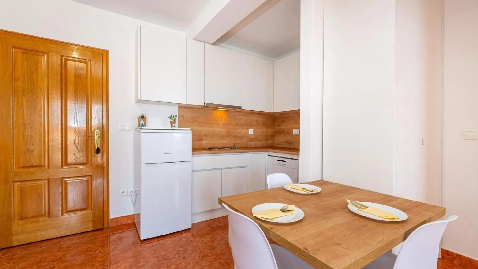 Ferienwohnung Mit Wasserblick Starigrad Paklenica Lägenhet